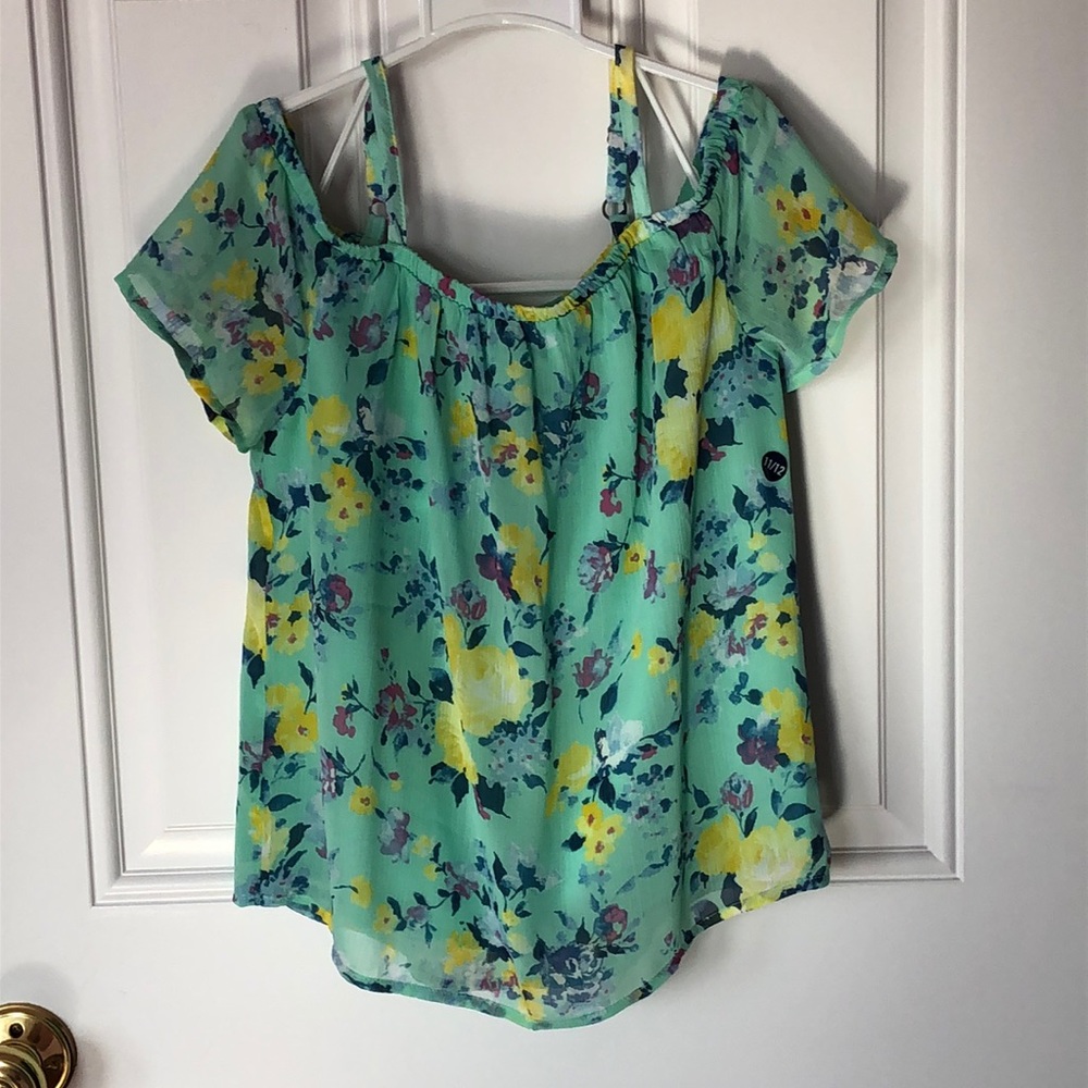Abercrombie Off the shoulder dress shirt